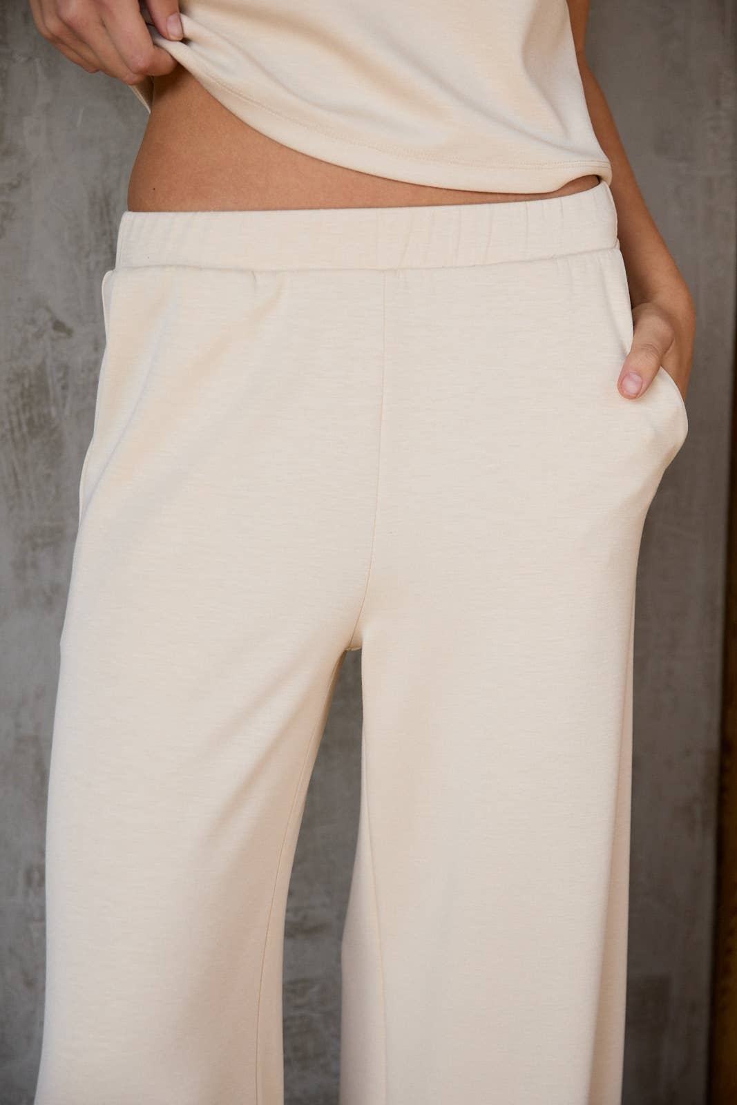 WAISTBAND STRAIGHT LEG PANTS