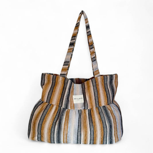 Medium ruffle tote bag
