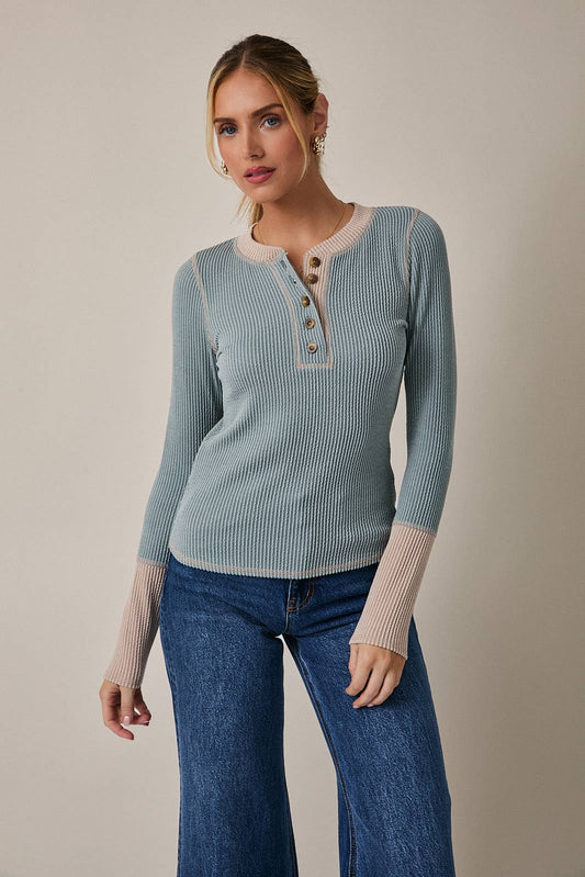 ROUND NECK LONG SLEEVE BUTTON UP TOP